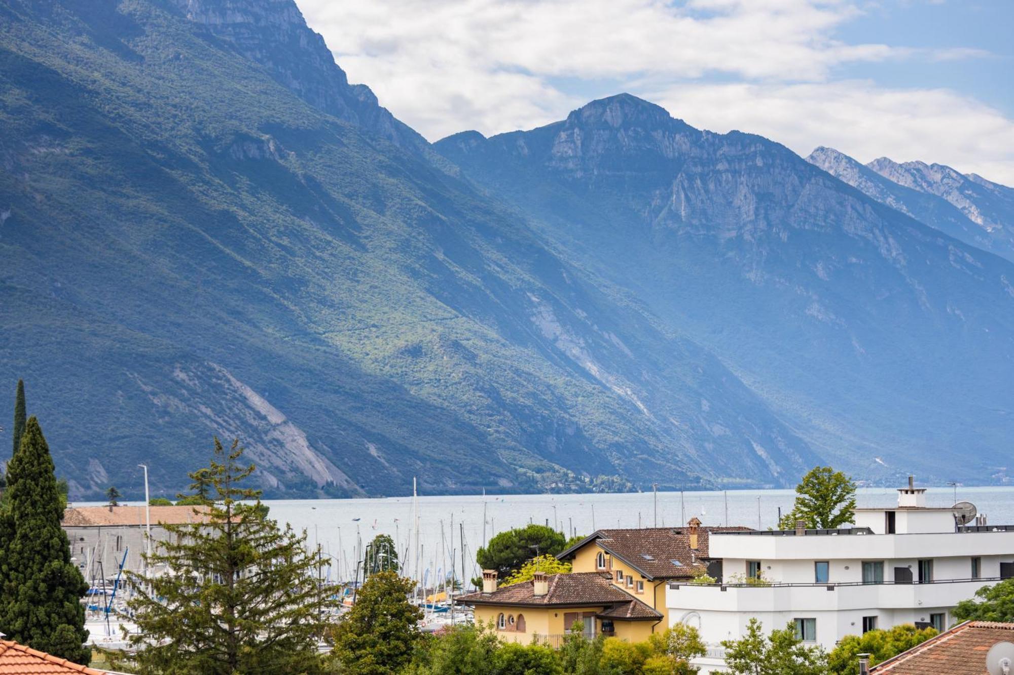 Garda Suite Hotel - Tonelli Hotels Riva del Garda Buitenkant foto