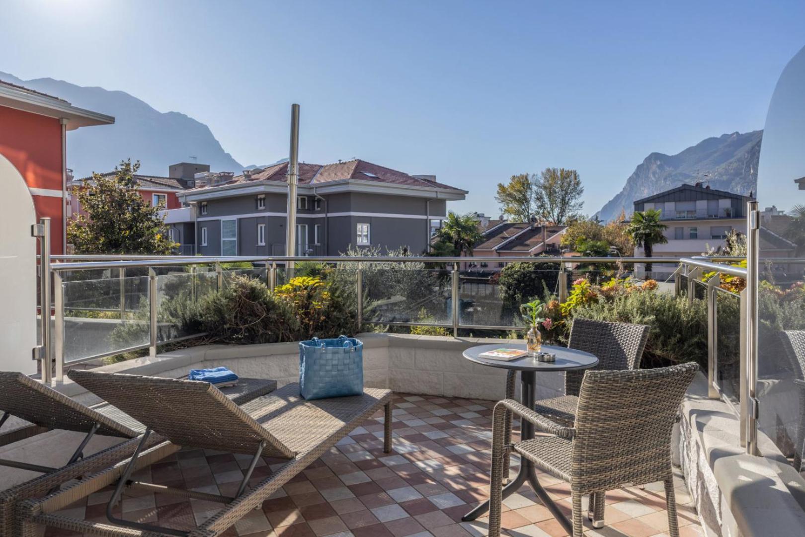 Garda Suite Hotel - Tonelli Hotels Riva del Garda Buitenkant foto